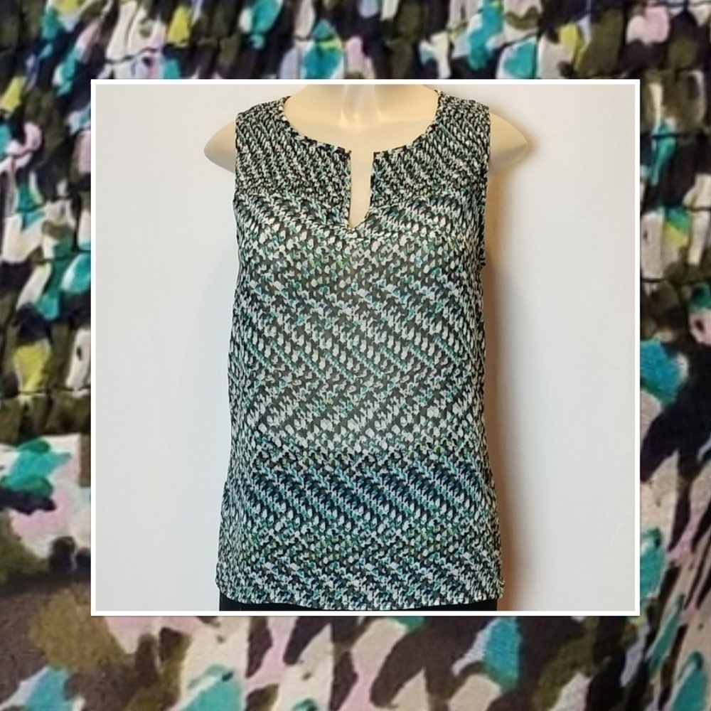 LIZ Claiborne Rouched Tank - Picture 2 of 7